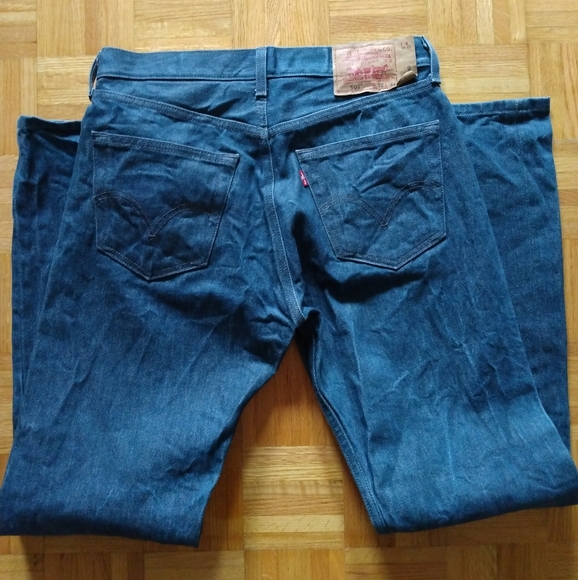 Levi's 501 Straight Fit Wrinkle Design Women's Jeans - Picture 9 of 9